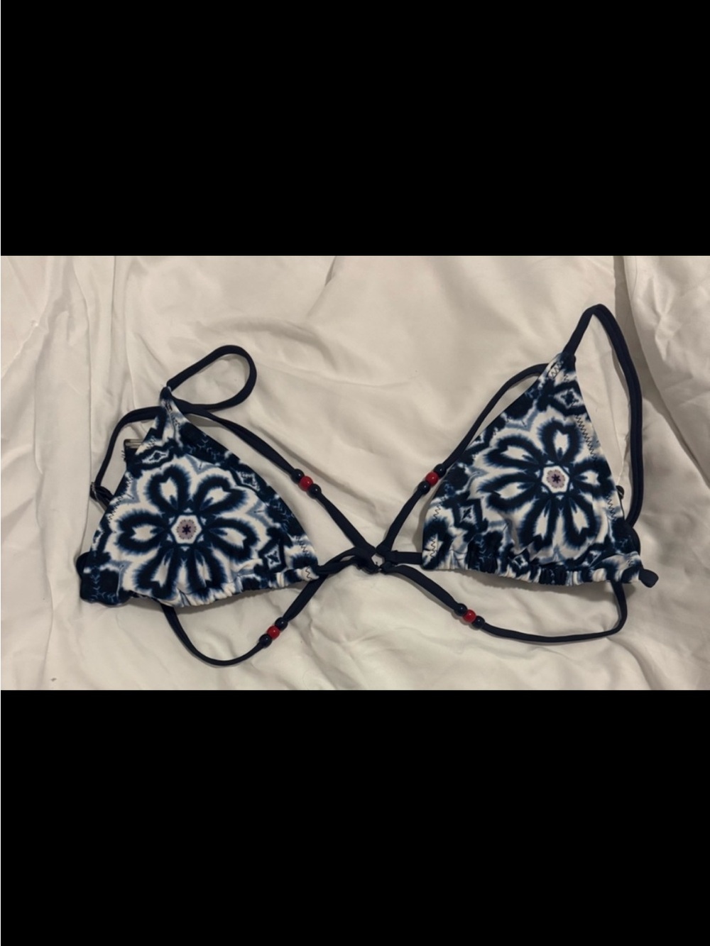 Cupshe Navy Blue White Floral Triangle Bikini Top